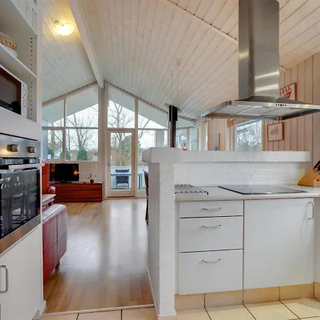 Dolores - 100m From The Sea By Interhome