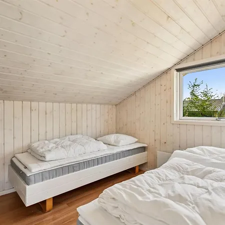 Dom wakacyjny Dolores - 100m From The Sea By Interhome