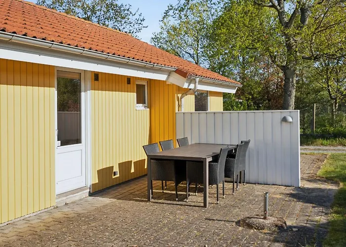 Dolores - 100m From The Sea By Interhome *